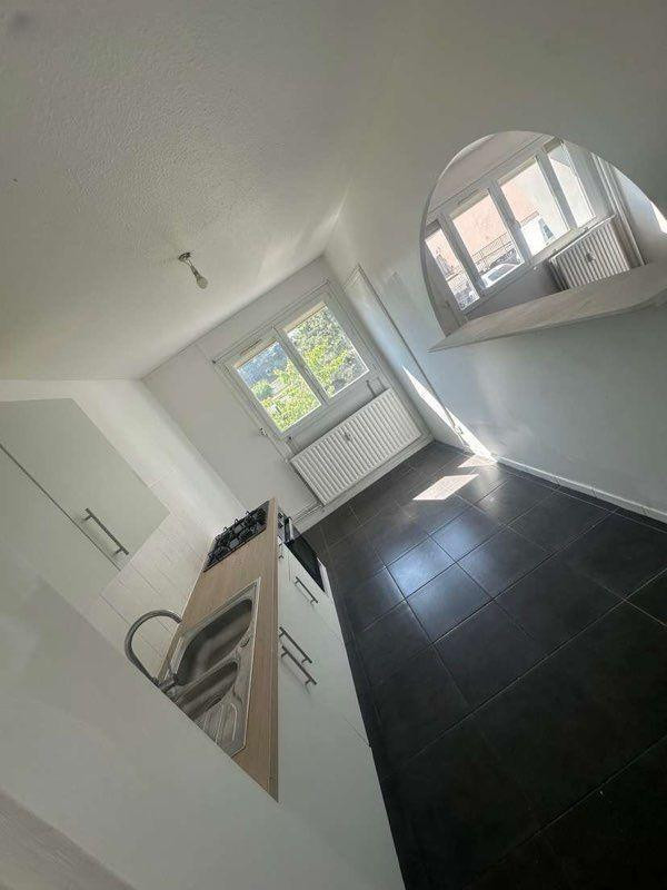 
                                                Location
                                                 Beau F3 78m² Saint Étienne