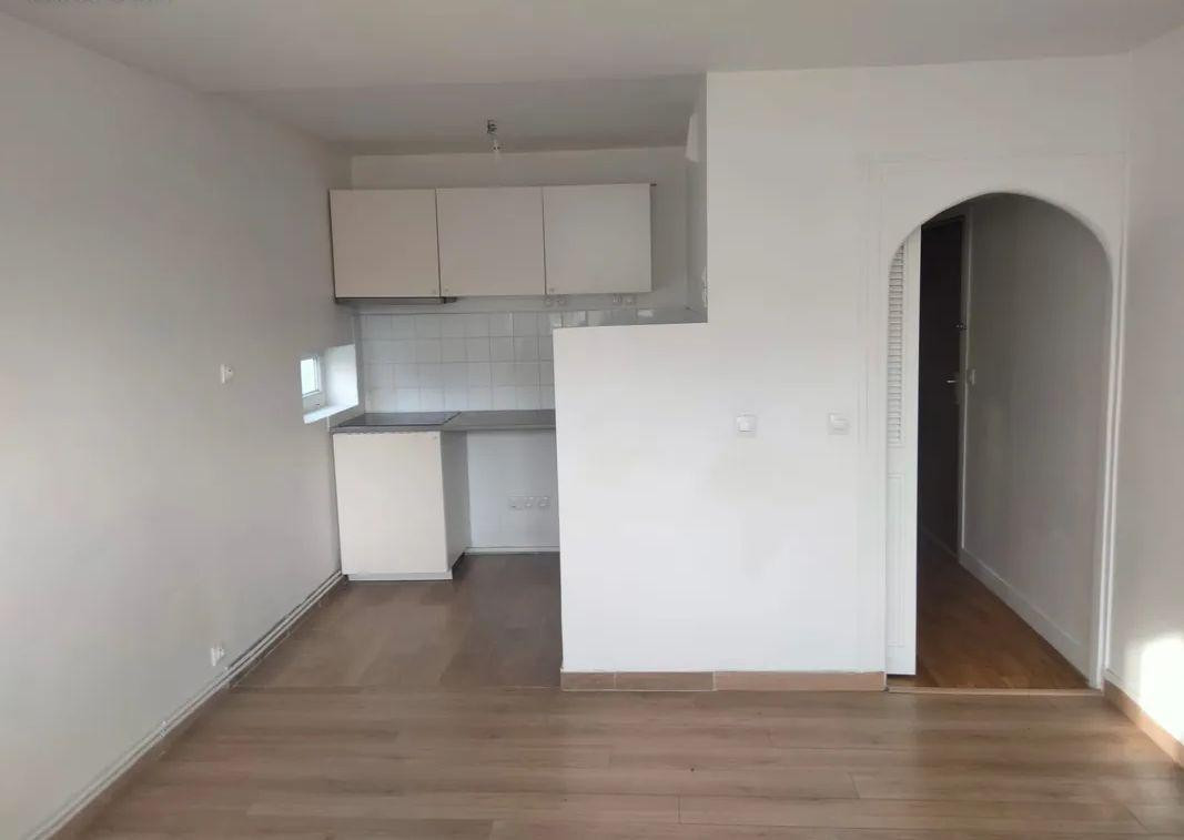 
                                                Location
                                                 Beau F3 Rénové 60m² proche Paris