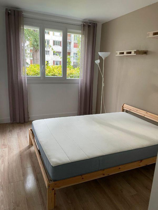 
                                                Location
                                                 Beau F3 traversant meublé 62m²