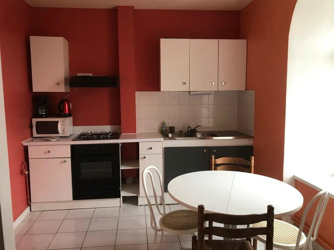 
                                                Location
                                                 Beau f5 meublé 102m² proche école d’ingénieur