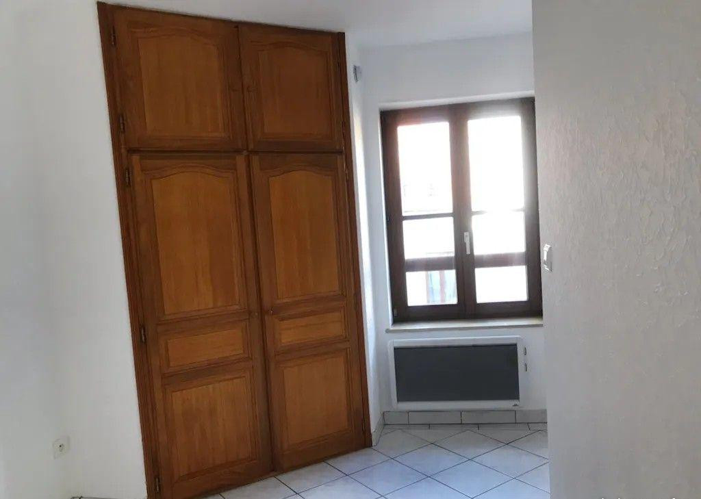 
                                                Location
                                                 Beau loft 40m² proche Centre ville