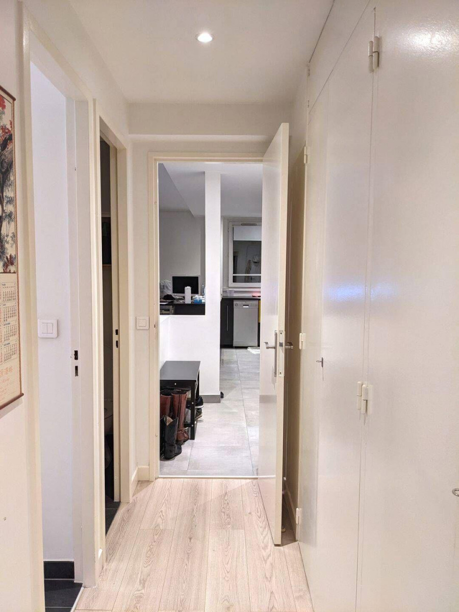 
                                                Location
                                                 BEAU MEUBLE 3 PIECES, 61m²  CAVE ET PARKING