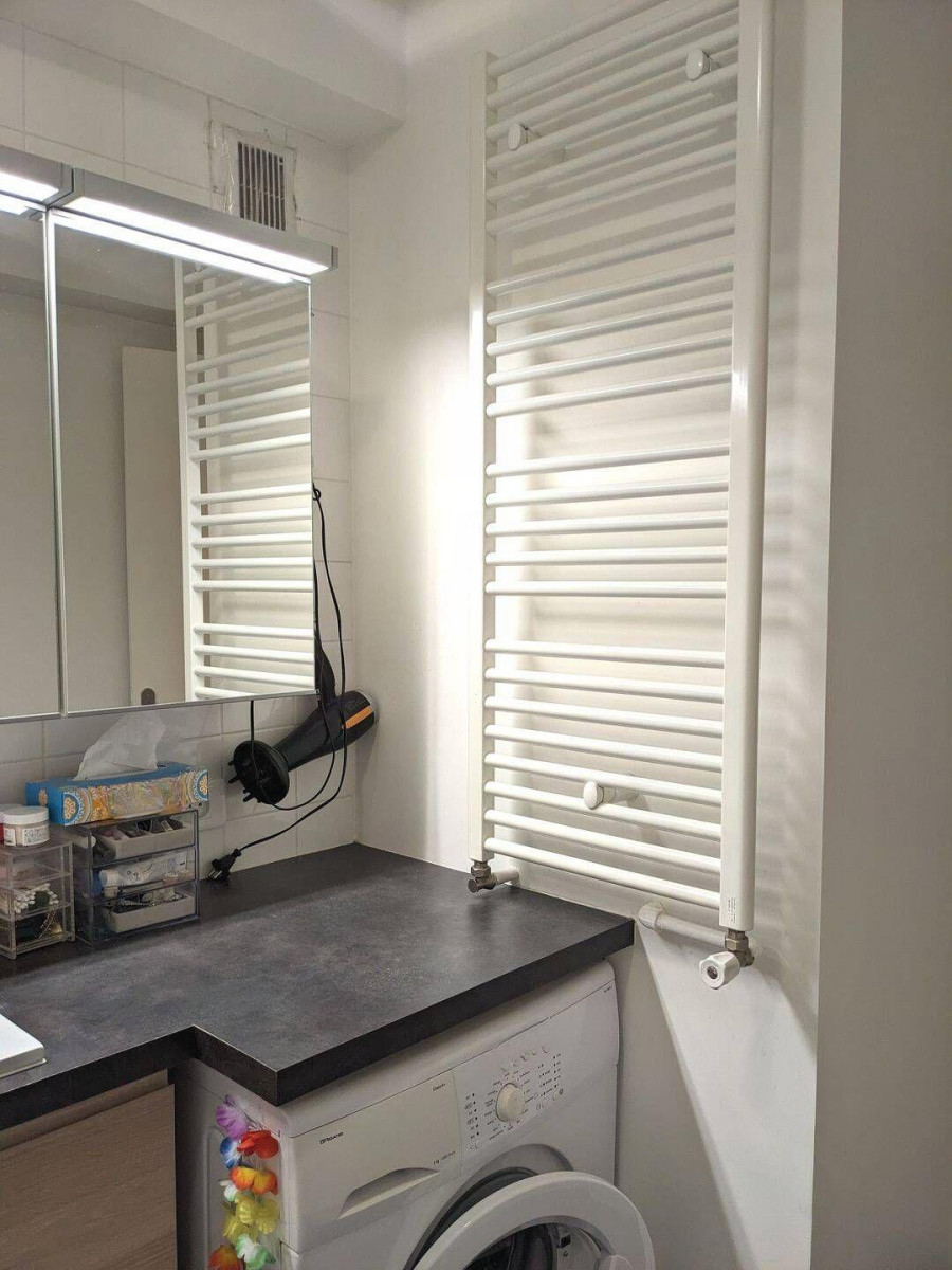 
                                                Location
                                                 BEAU MEUBLE 3 PIECES, 61m²  CAVE ET PARKING