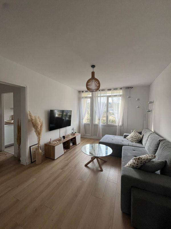 
                                                Location
                                                 Beau meublé 3P - 68m²