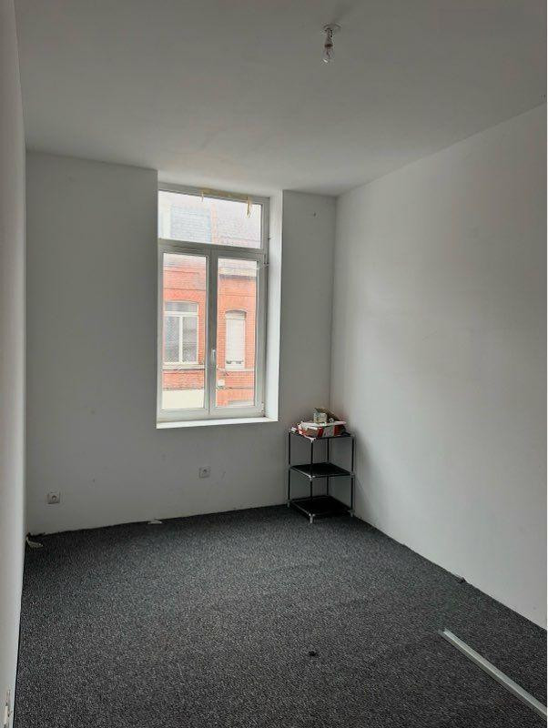 
                                                Location
                                                 Beau meublé F2 60m² refait à neuf
