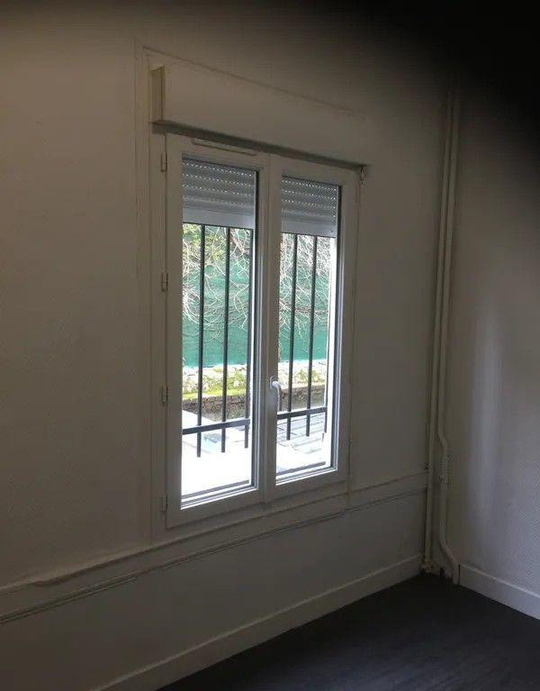 
                                                Location
                                                 Beau studio 14m² calme et lumineux Place Cauchoise