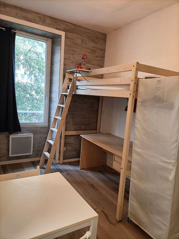 
                                                Location
                                                 Beau studio 14m² meublé