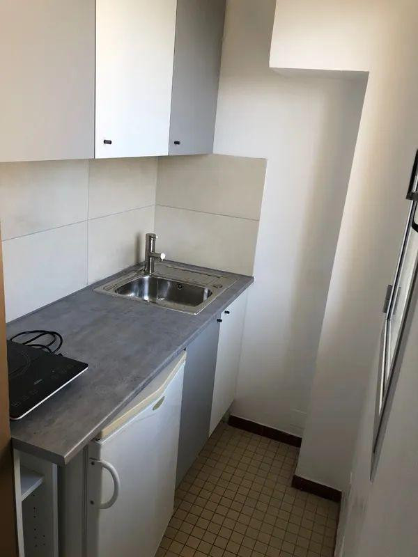 
                                                Location
                                                 Beau studio 15m² avec terrasse proche Victoire