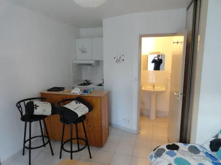 
                                                Location
                                                 Beau studio 16m² Rennes centre rue Mauconseil