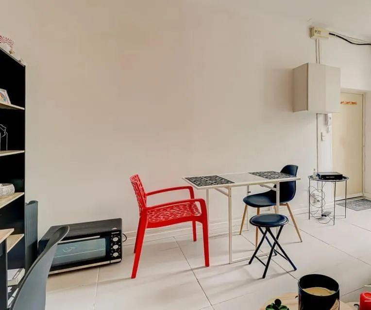 
                                                Location
                                                 Beau studio 17m² lumineux Quartier Madeleine