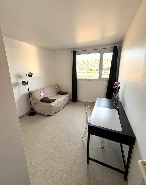 
                                                Location
                                                 Beau studio 17m² meublé