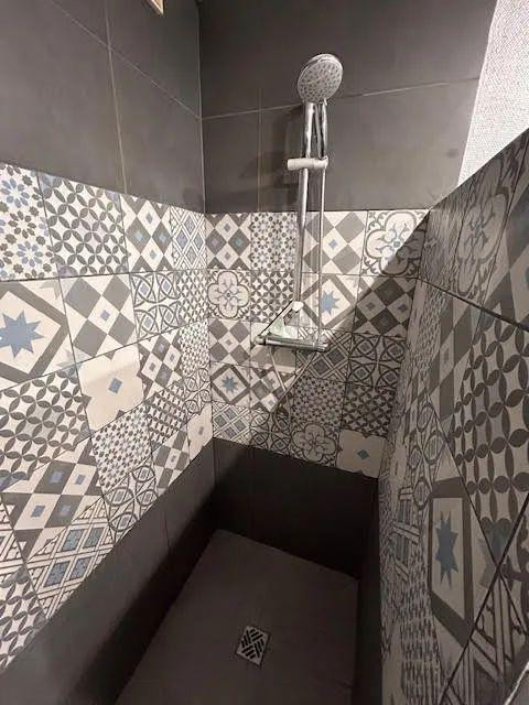 
                                                Location
                                                 Beau studio 17m² rénové Proche centre-ville