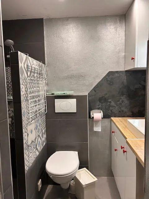 
                                                Location
                                                 Beau studio 17m² rénové Proche centre-ville