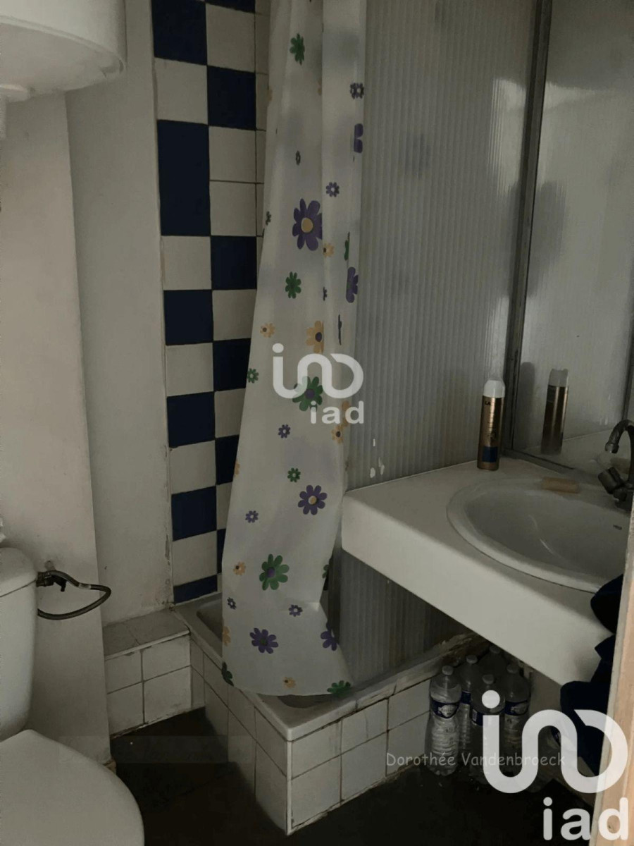 
                                                Location
                                                 Beau studio 18m² avec terrasse et parking