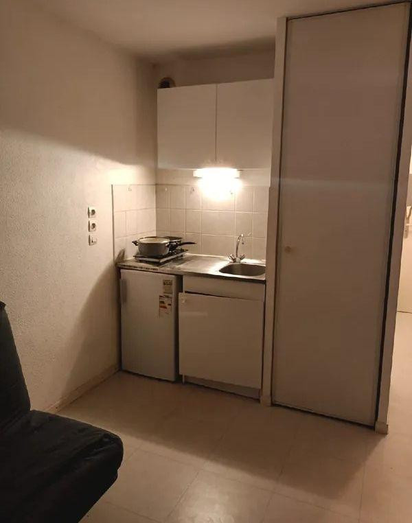 
                                                Location
                                                 Beau studio 18m² face à l'hôpital central de Nancy