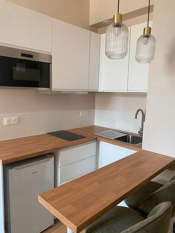 
                                                Location
                                                 Beau studio 18m² refait à neuf et meublé