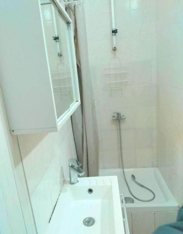 
                                                Location
                                                 Beau studio 18m² + terrasse 10m²
