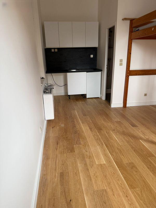 
                                                Location
                                                 Beau studio 18m2 ensoleillé entièrement rénové