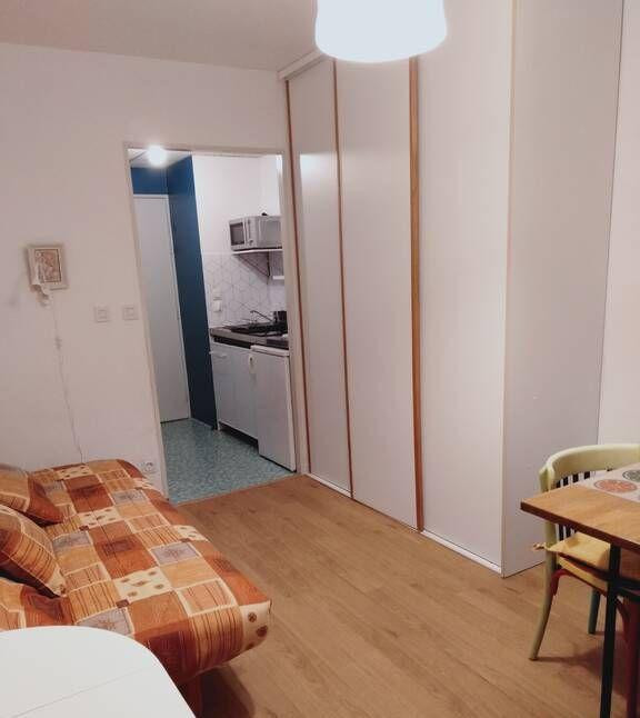 
                                                Location
                                                 Beau studio 19 m² meublé et rénové à Nantes