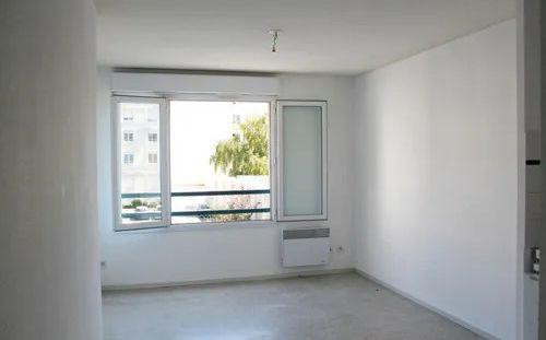 
                                                Location
                                                 Beau studio 19m² calme et lumineux