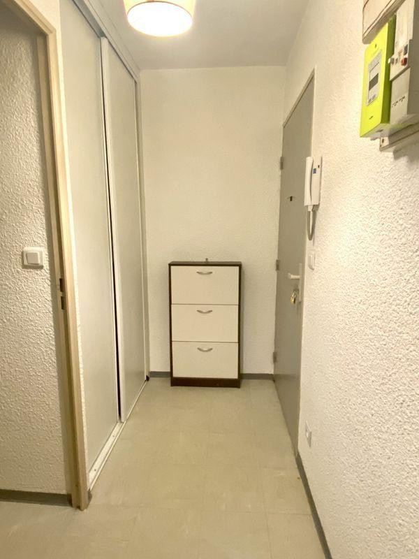 
                                                Location
                                                 Beau studio 19m² idéal pour étudiant