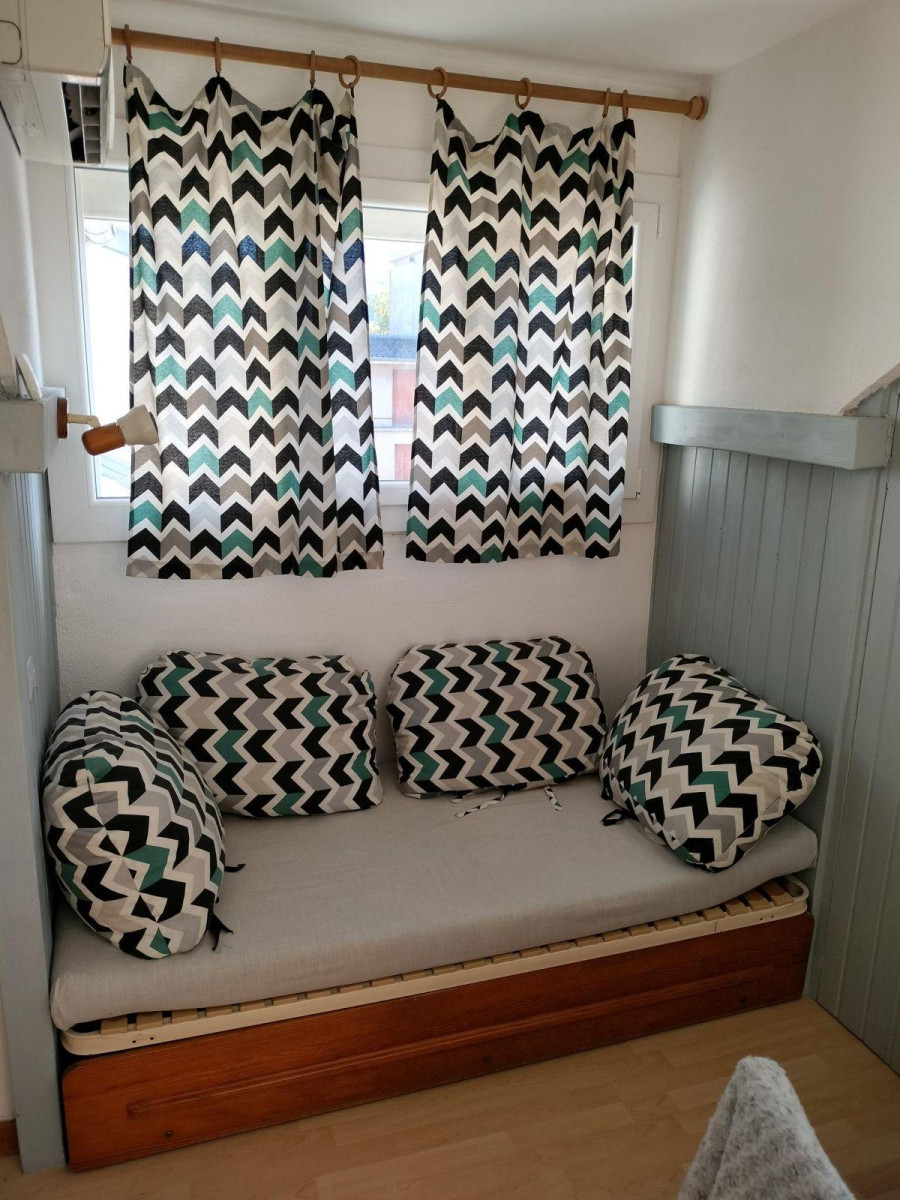 
                                                Location
                                                 Beau studio 19m² meublé et rénové