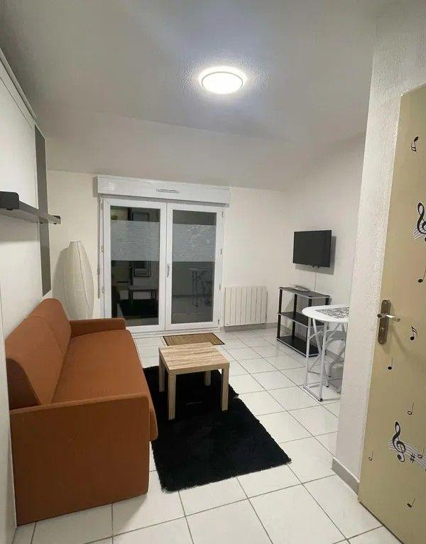 
                                                Location
                                                 Beau studio 19m² meublé quartier République