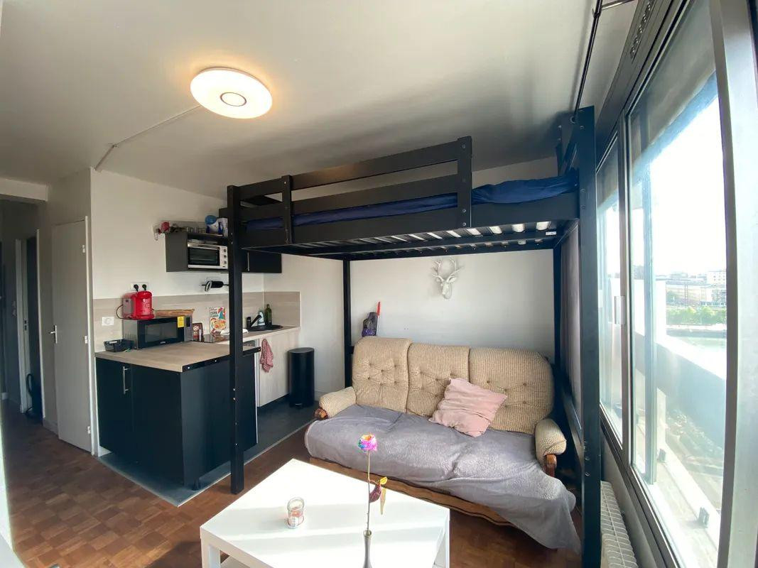 
                                                Location
                                                 Beau studio 19m² Théâtre des Arts rive droite