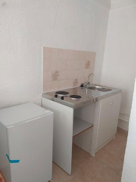 
                                                Location
                                                 Beau studio 19m² Toulon centre