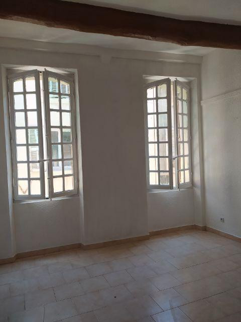
                                                Location
                                                 Beau studio 19m² Toulon centre