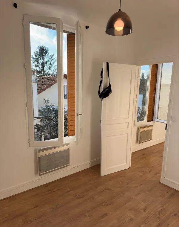 
                                                Location
                                                 Beau Studio 2 pièces 24m2 à Vitry proche Paris