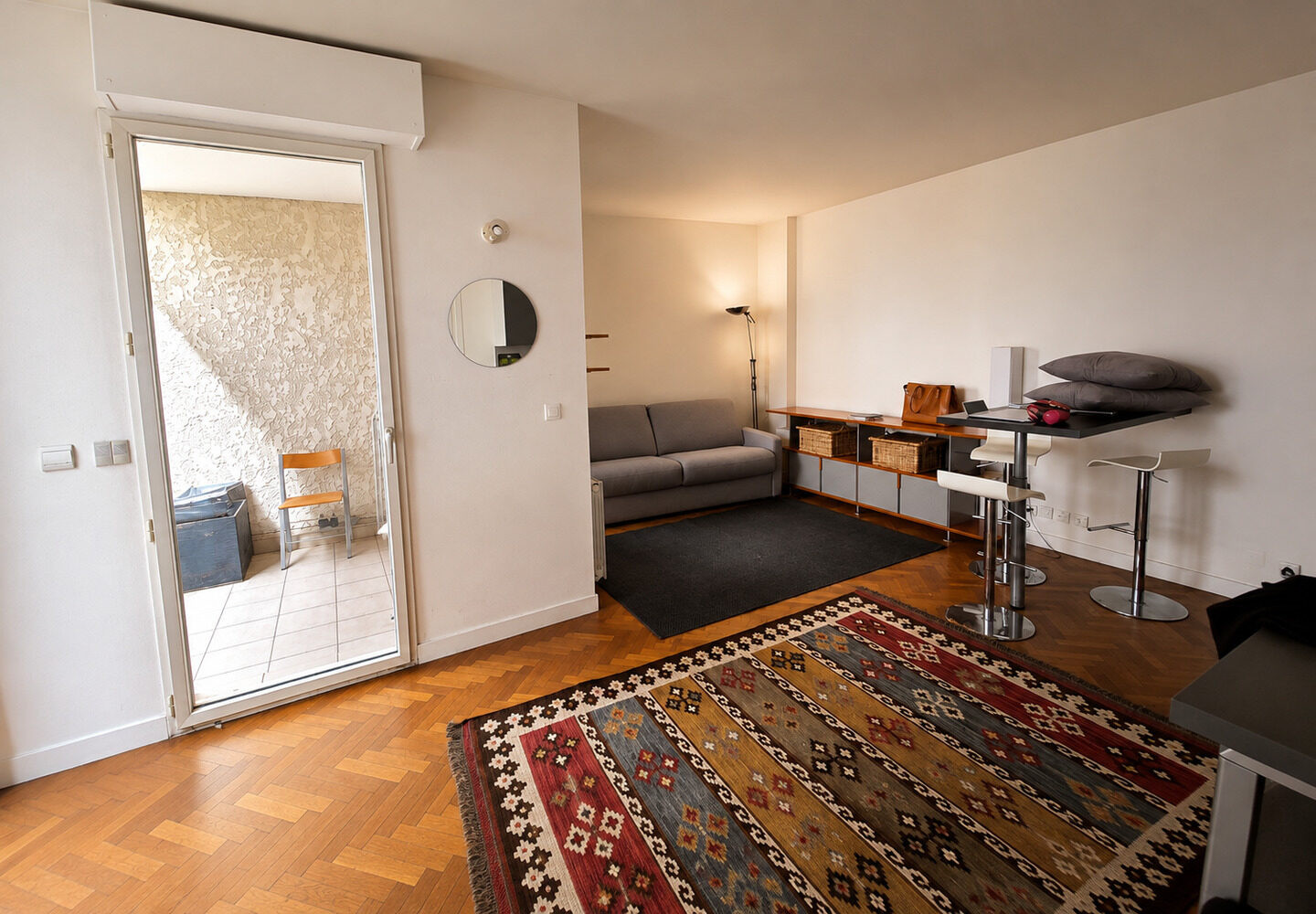 
                                                Vente
                                                 BEAU STUDIO/2 PIECES