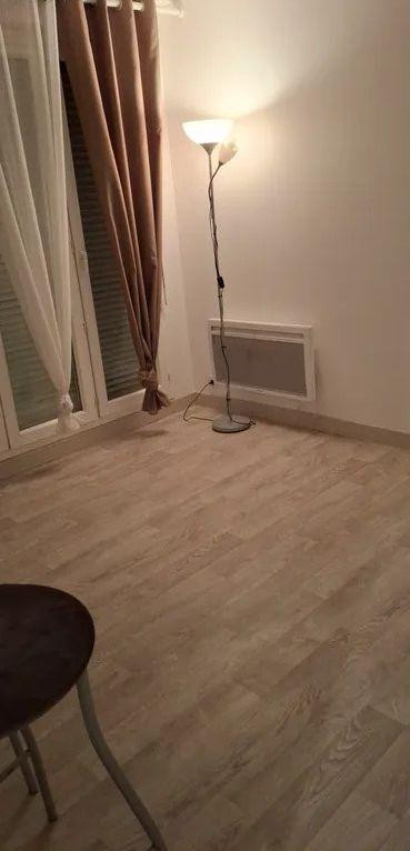 
                                                Location
                                                 Beau studio 20m² avec terrasse refait à neuf