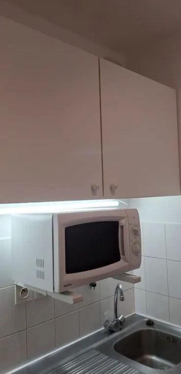 
                                                Location
                                                 Beau studio 20m² avec terrasse refait à neuf