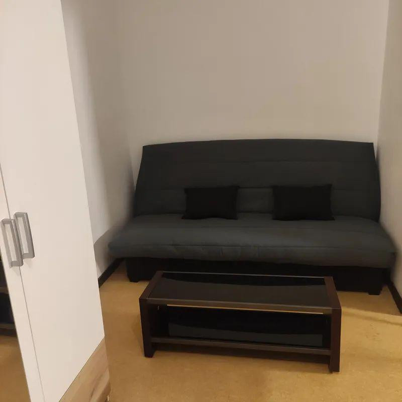 
                                                Location
                                                 Beau studio 20m² dans quartier résidentiel calme