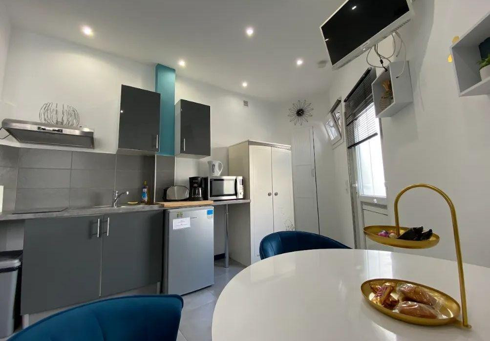 
                                                Location
                                                 Beau studio 20m² de Décembre 2024 à fin avril 2025