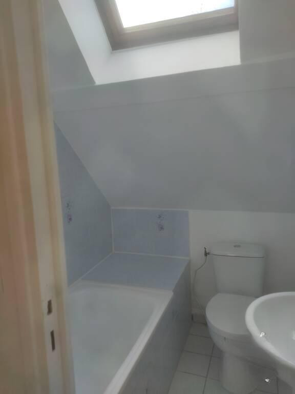 
                                                Location
                                                 Beau studio 20m² partiellement meublé