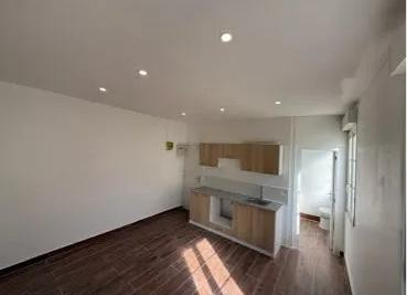 
                                                Location
                                                 Beau studio 20m² rénové lumineux et fonctionnel