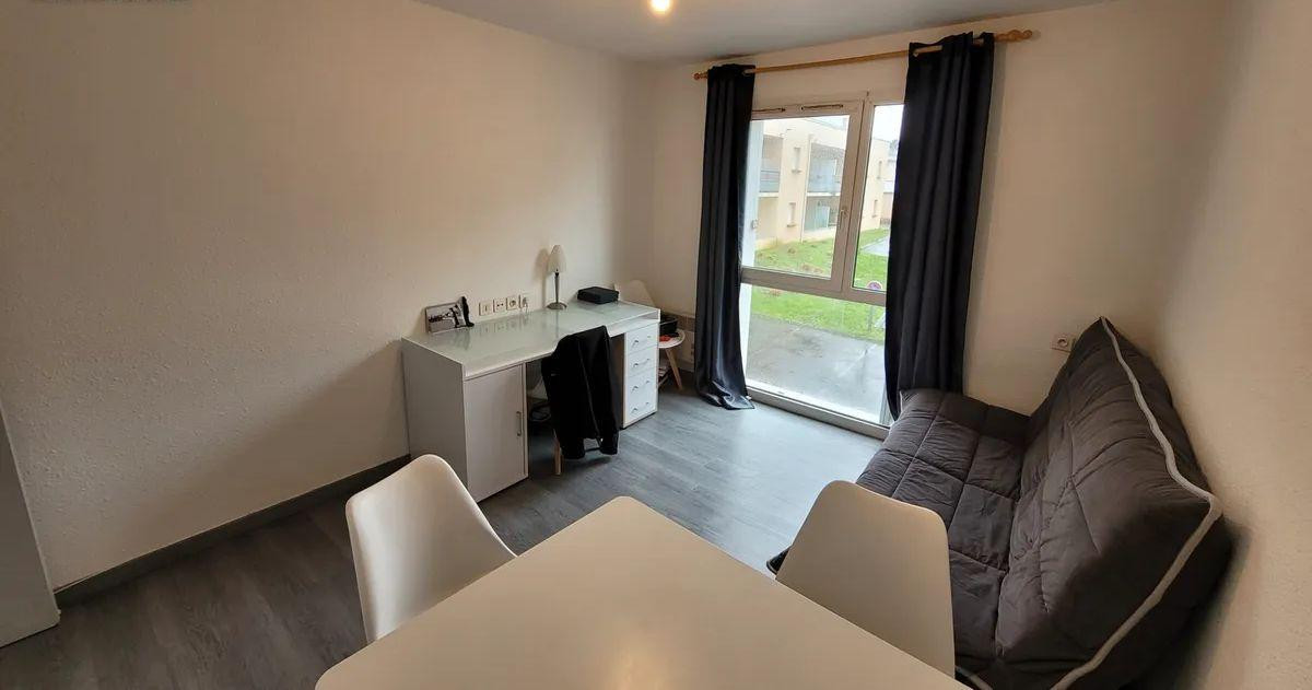 
                                                Location
                                                 Beau studio 20m2 proche ISEN et UBO