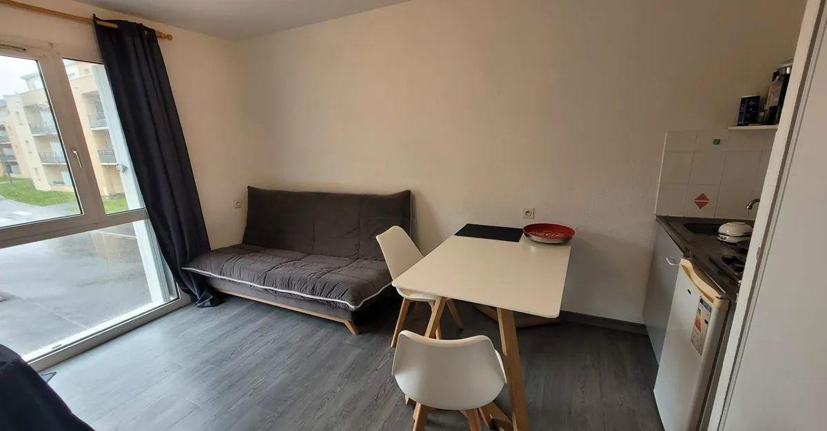 
                                                Location
                                                 Beau studio 20m2 proche ISEN et UBO
