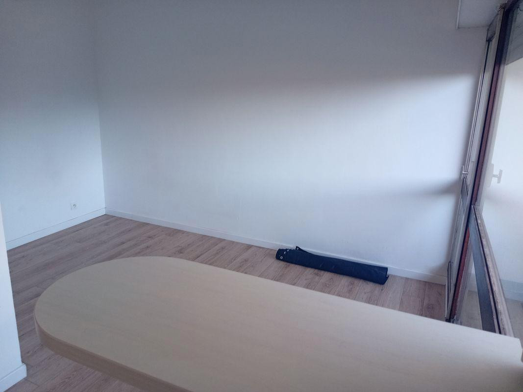 
                                                Location
                                                 Beau studio 21m² avec parking et balcon
