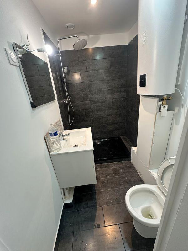 
                                                Location
                                                 Beau studio 22m² lumineux