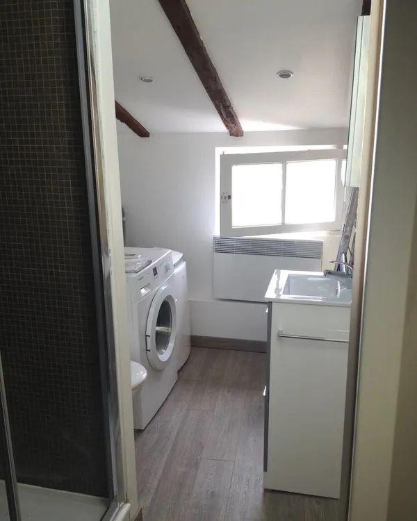 
                                                Location
                                                 Beau Studio 22m2 dans le carré d'or Nice Centre