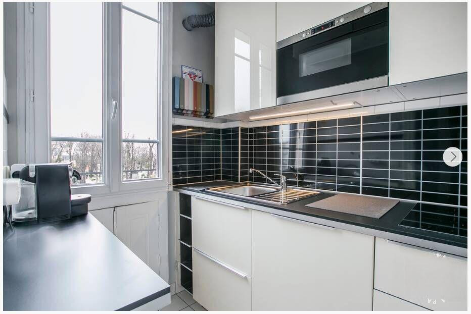 
                                                Location
                                                 Beau studio 23m² bail société / rés secondaire