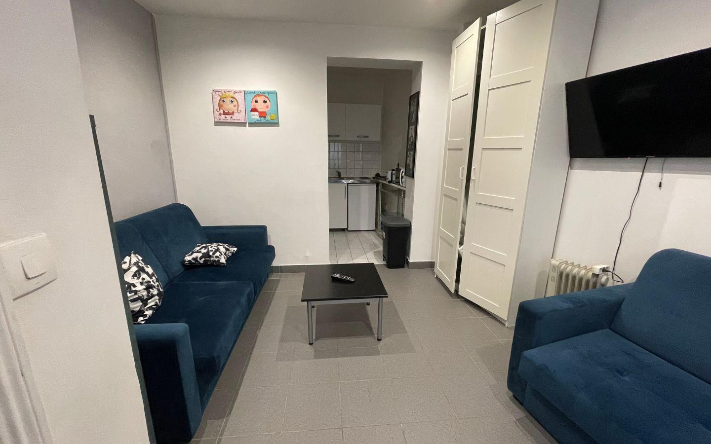 
                                                Location
                                                 Beau studio 23m² entièrement équipé