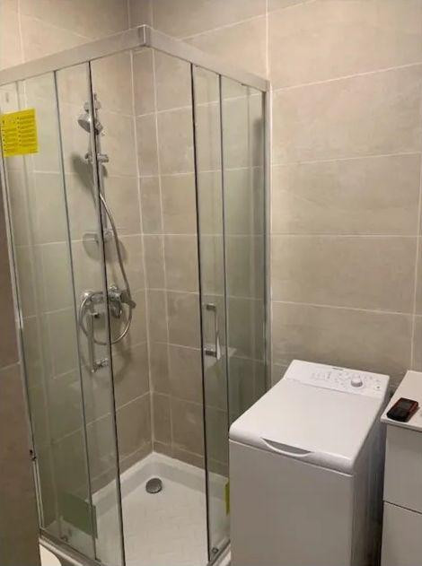 
                                                Location
                                                 Beau studio 23m² meublé et rénové 650 CC
