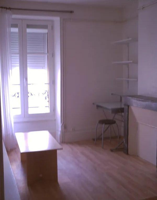 
                                                Location
                                                 Beau studio 23m² proche du palais de justice