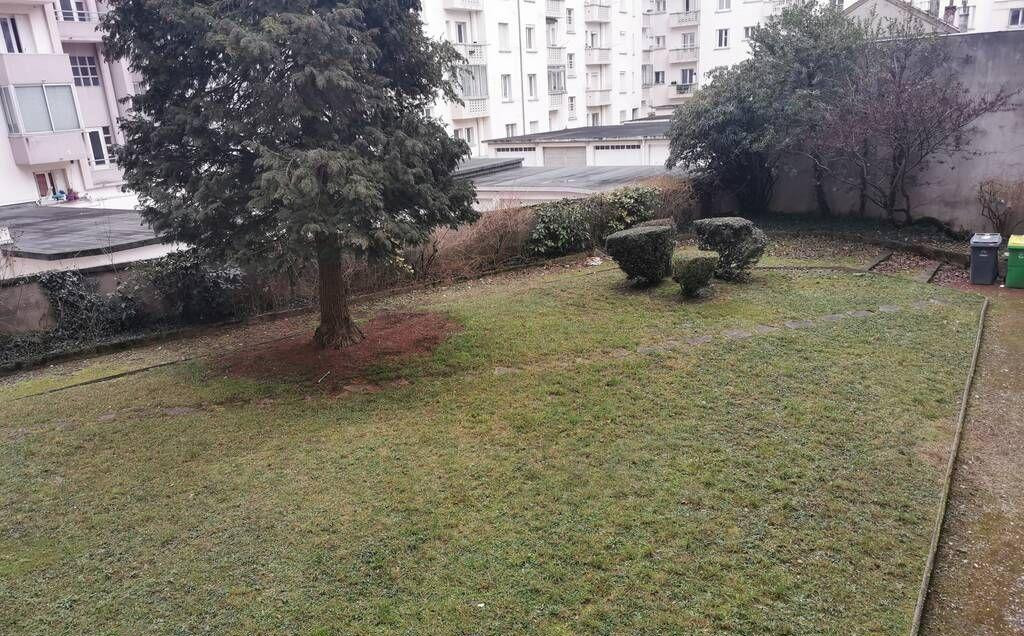 
                                                Location
                                                 Beau studio 24 m² refait à neuf à Grenoble