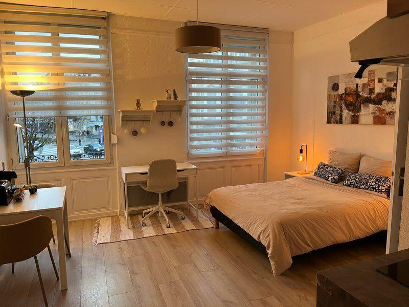 
                                                Location
                                                 Beau studio 24m²