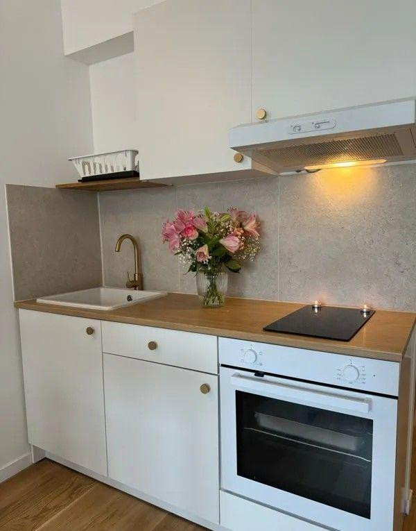 
                                                Location
                                                 Beau studio 24m² avec balcon